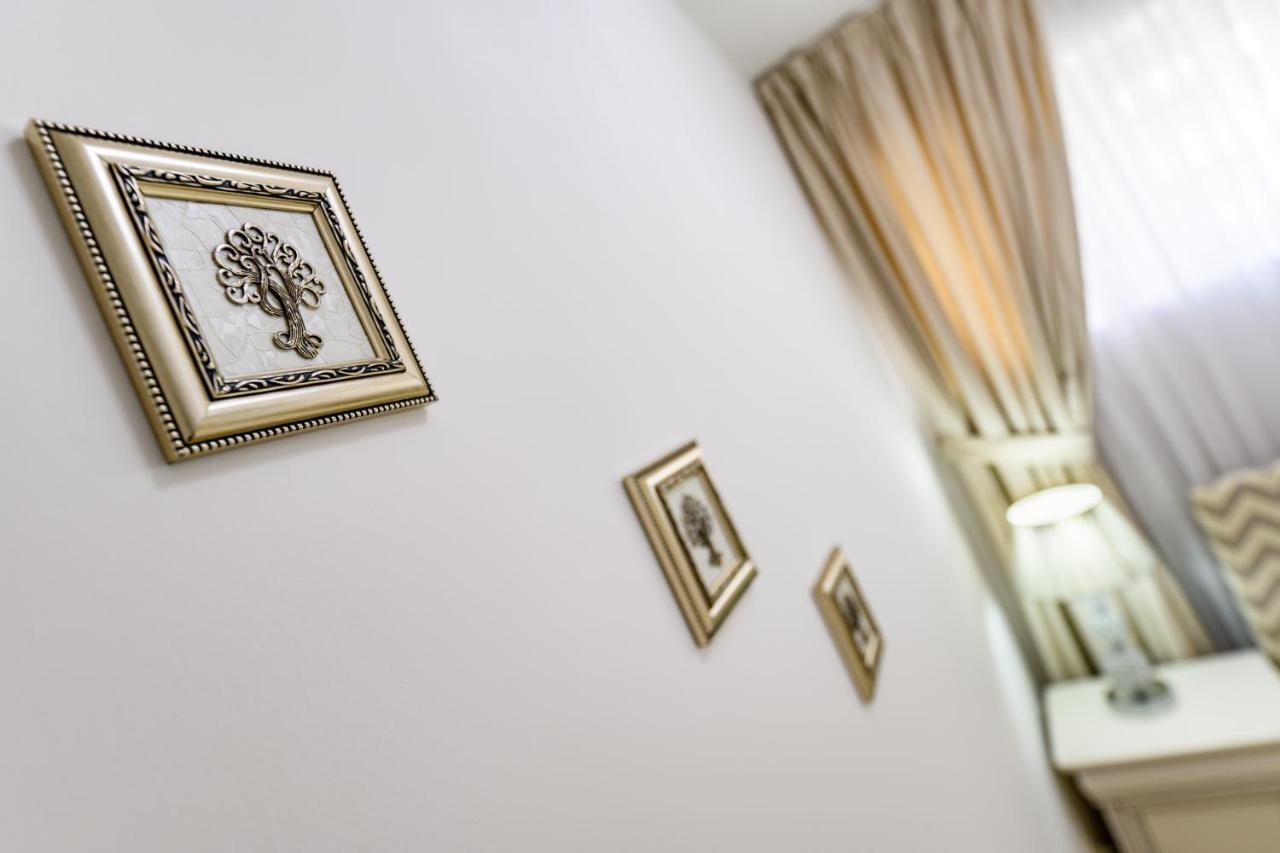 Luxury Avantgarden 3